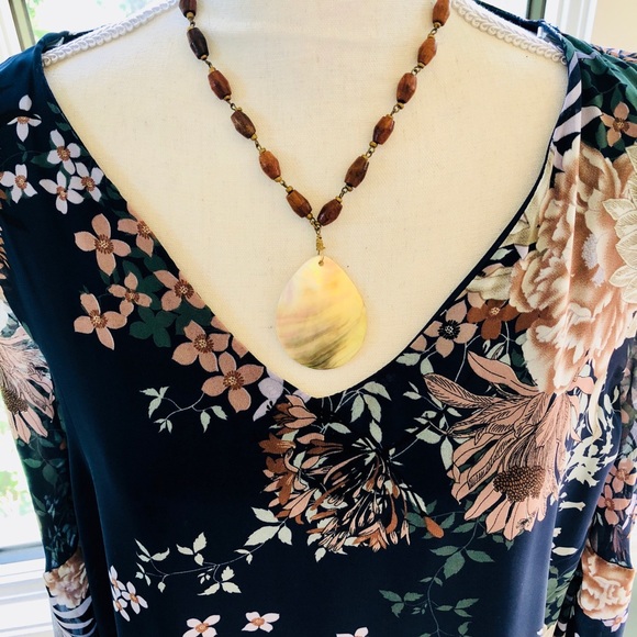 🆕 💲OCTOBER LOVE NAVY FLORAL DRESS - Picture 4 of 6